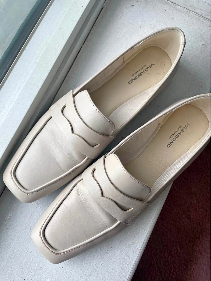 NEW Vagabond Shoemakers DELIA Loafers Beige Size 7 /37