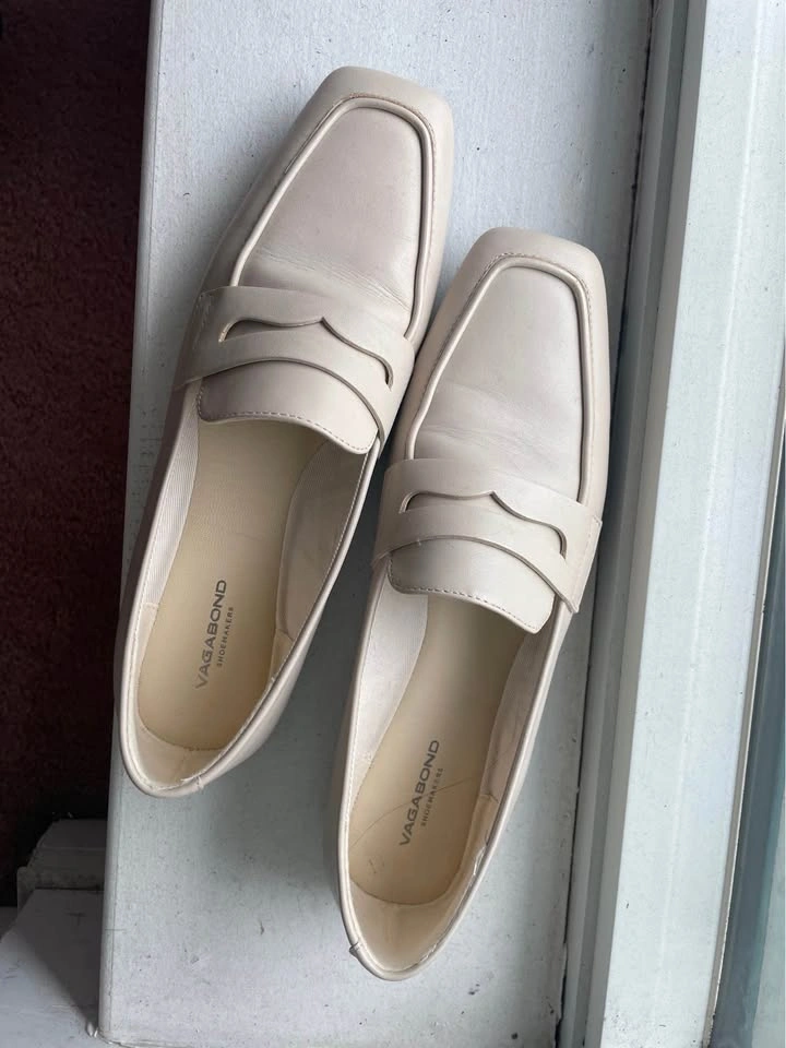 NEW Vagabond Shoemakers DELIA Loafers Beige Size 7 /37 - photo 2