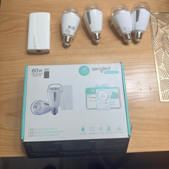 Sengled Smart LED Tunable White A19 Starter Kit