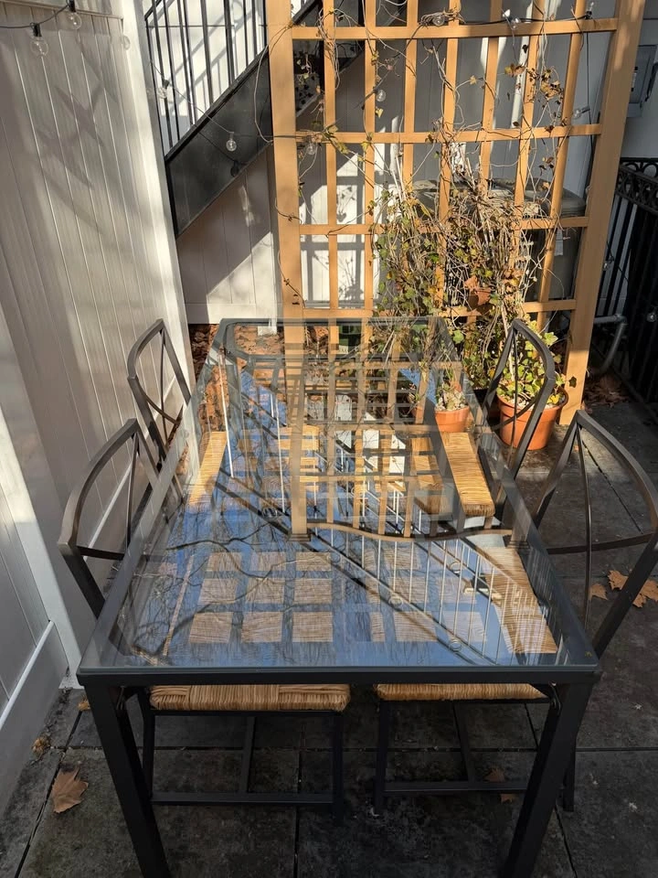 Ikea Granas Dining Set - Glass Top Table & 4 Woven Chairs - photo 2