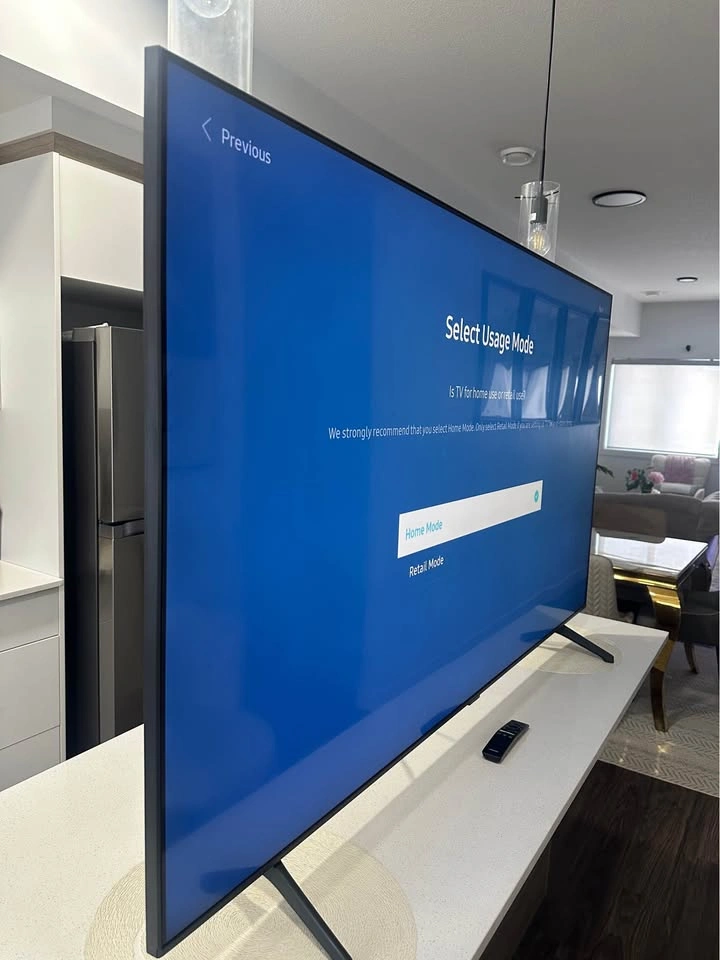 70-inch Samsung Smart TV – Like New - photo 5