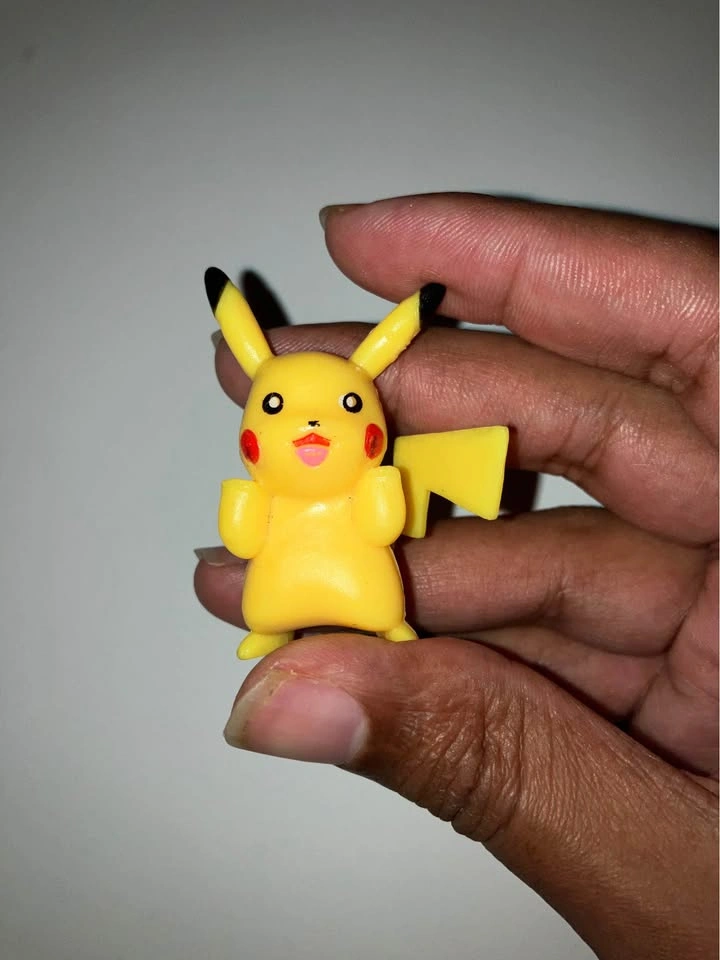 1990s TOMY Pikachu Pokemon Mini Figure - photo 3
