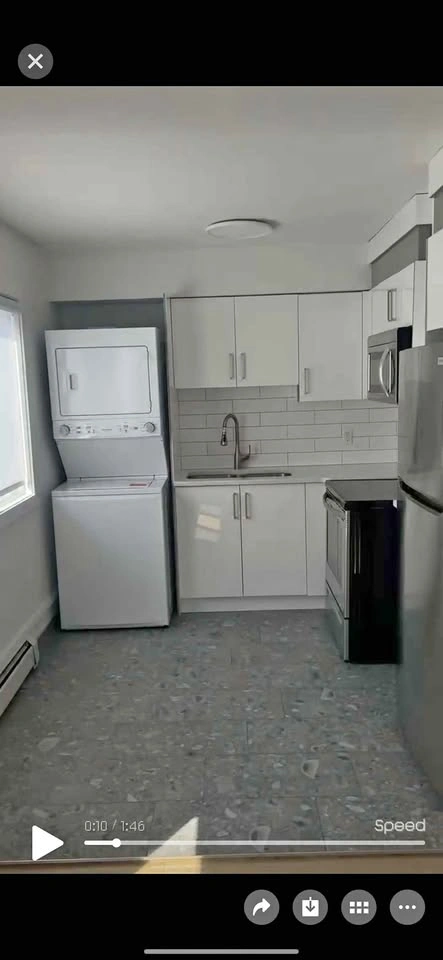 FREE MONEY ! BONNIE DOON 1 Bed 1 Bath