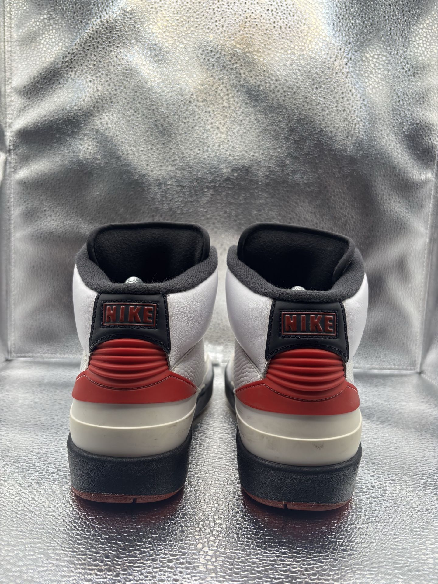Air Jordan 2 Chicago GS - photo 4