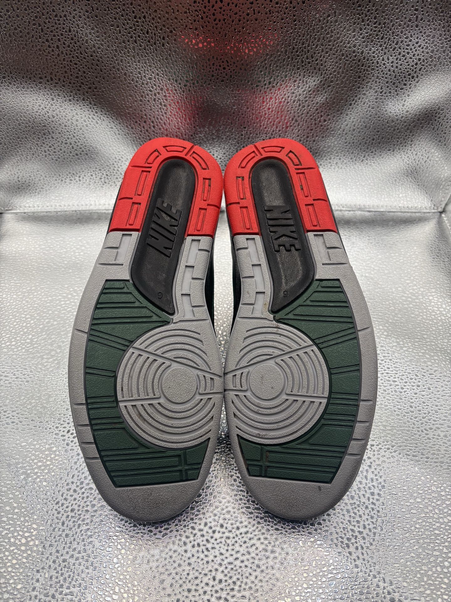 Air Jordan 2 Christmas GS - photo 3