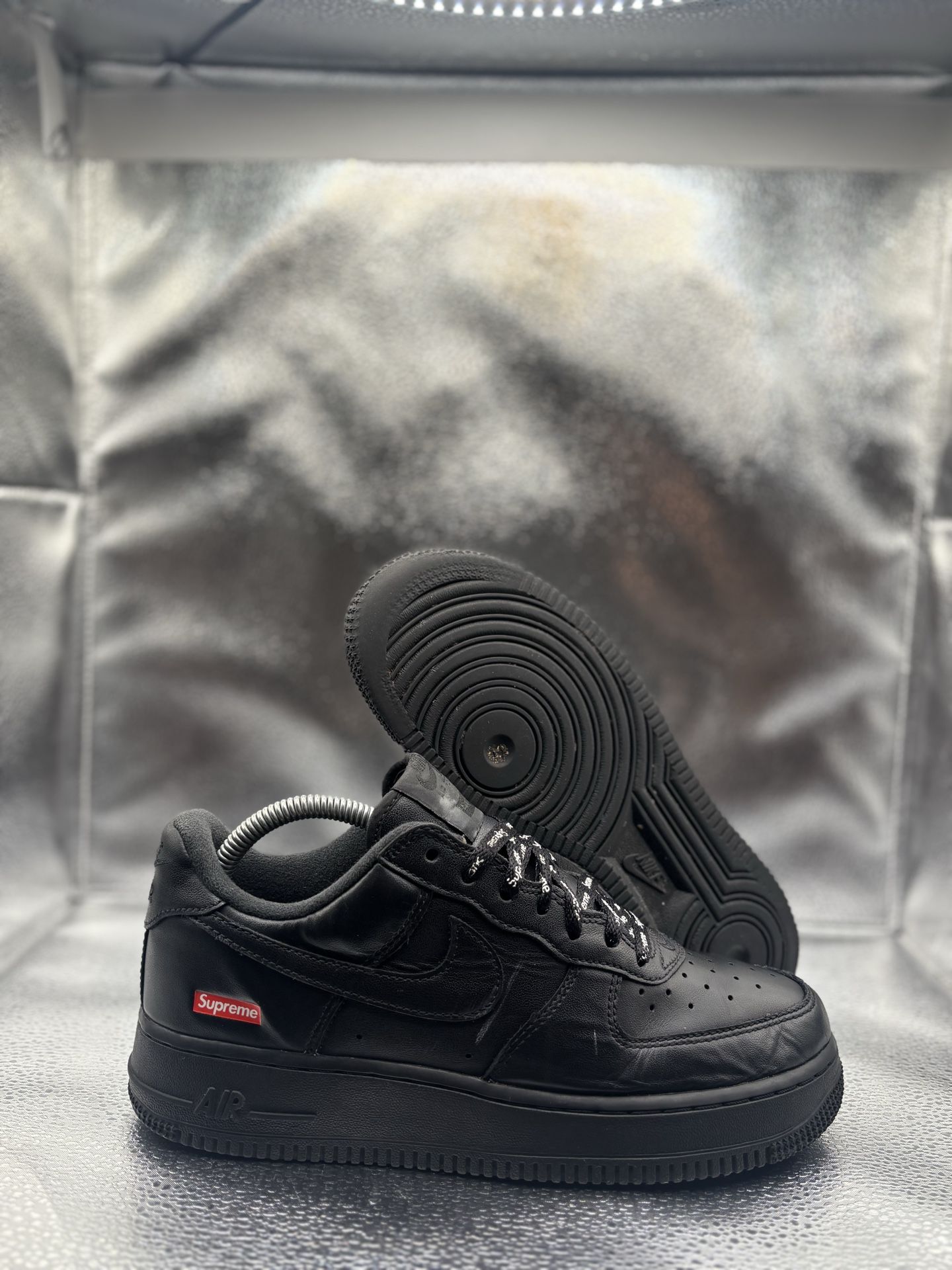 Nike Air Force 1 Low Supreme Black