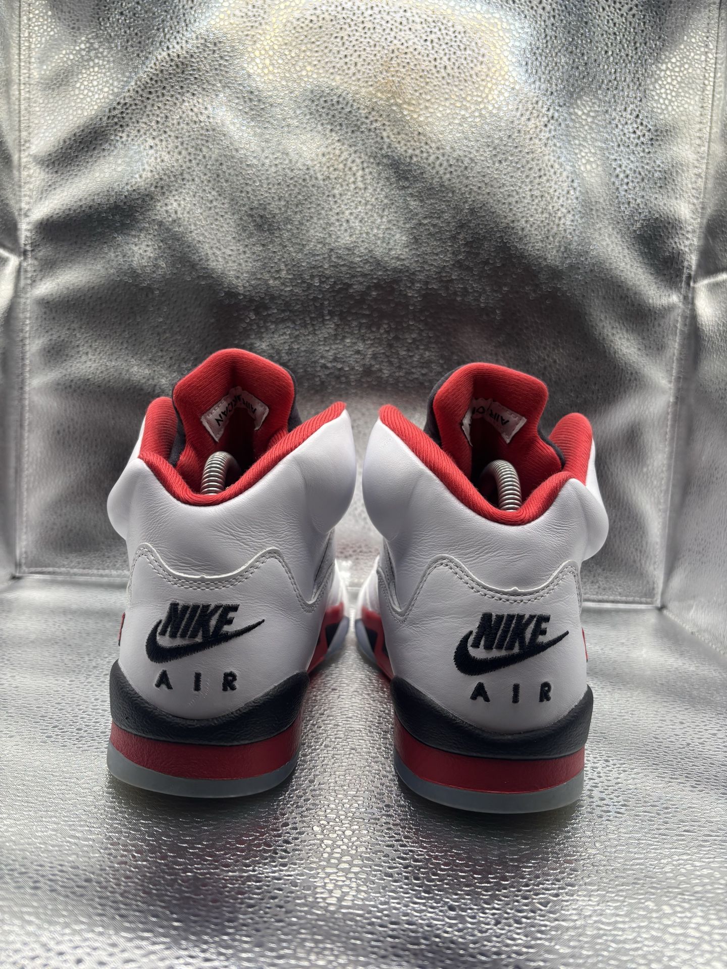 Air Jordan 5 Fire Red 2025 GS - photo 4
