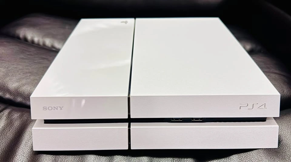 Limited Edition Destiny PS4 Bundle - Glacier White - 500GB - CIB - photo 3