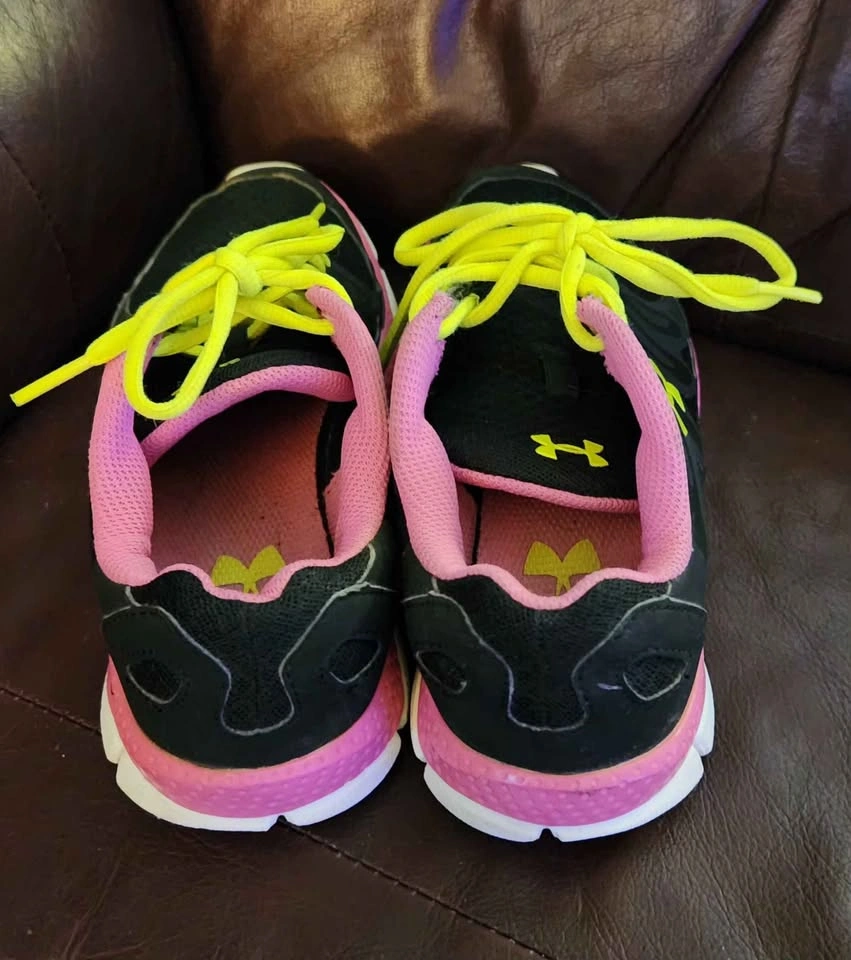 Under Armour Micro G Running Shoes – 4.5Y (Women’s 6) - photo 2
