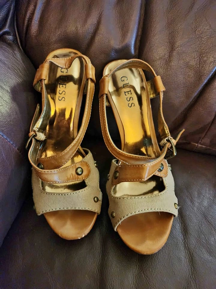 Guess Slingback Heels – Size 5 – Neutral Brown