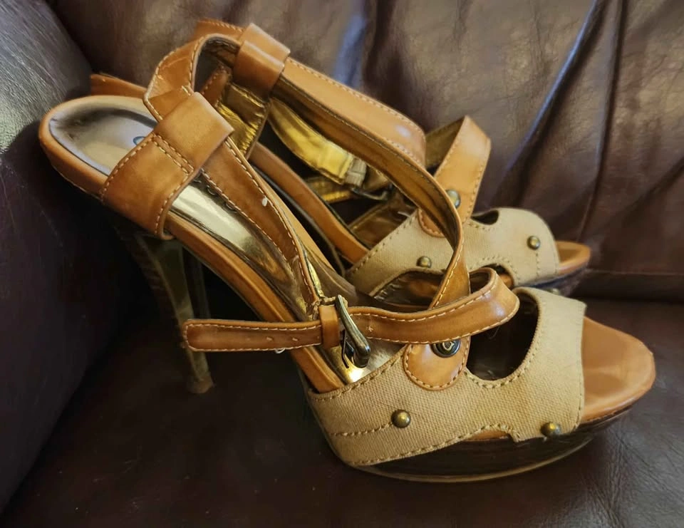 Guess Slingback Heels – Size 5 – Neutral Brown - photo 3