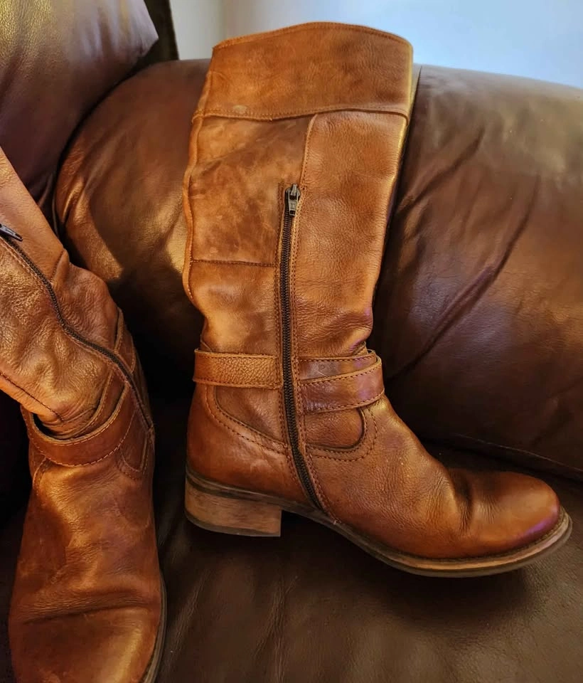 Aldo Cognac Brown Leather Boots - Size 6 - photo 4