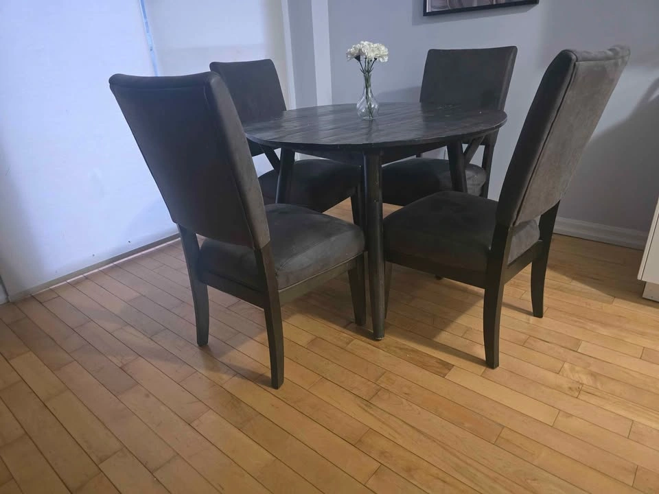 Brown Dining Set - 100% Wood Table - photo 2