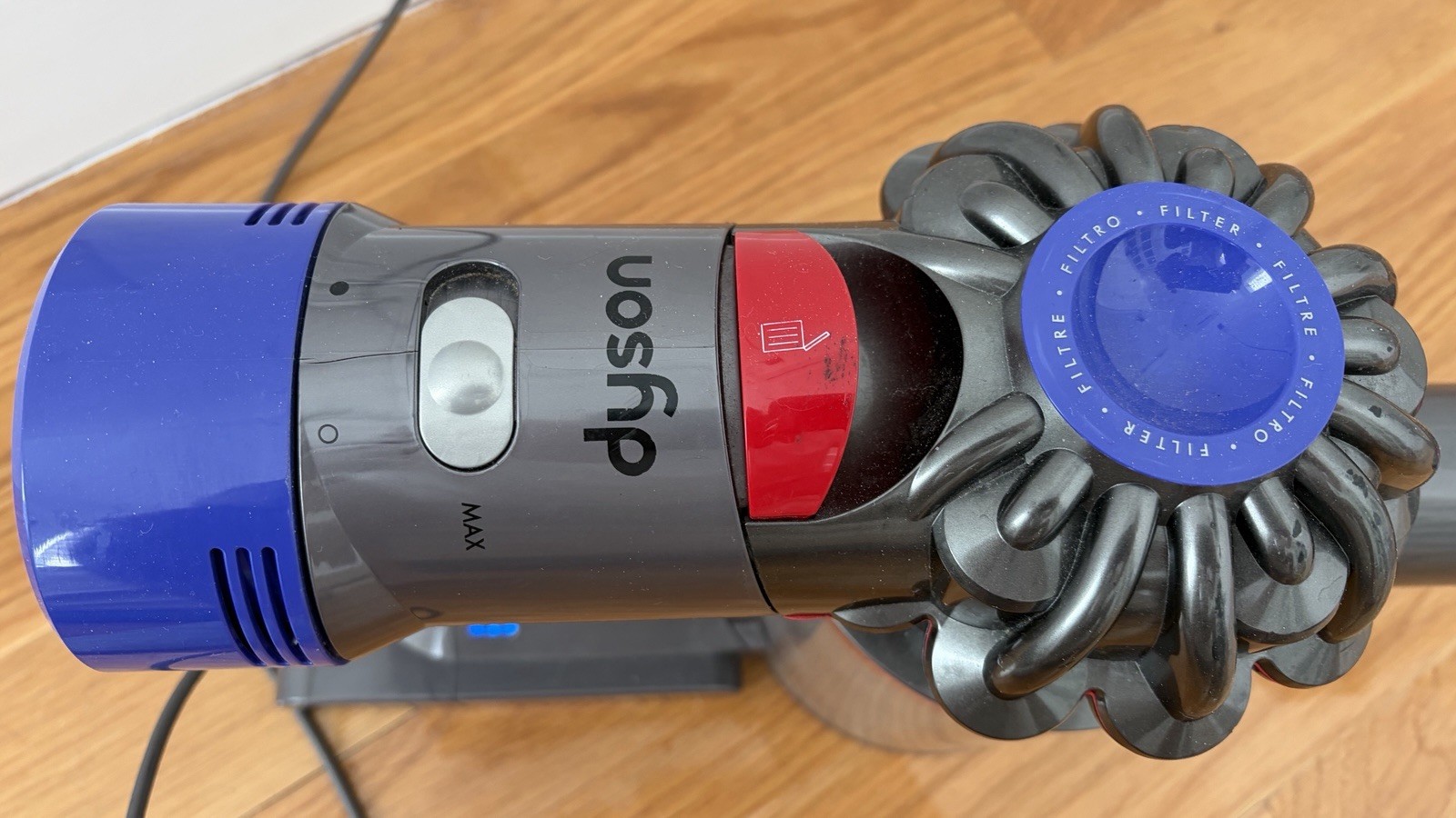Dyson V8 Absolute Vacuum - photo 3
