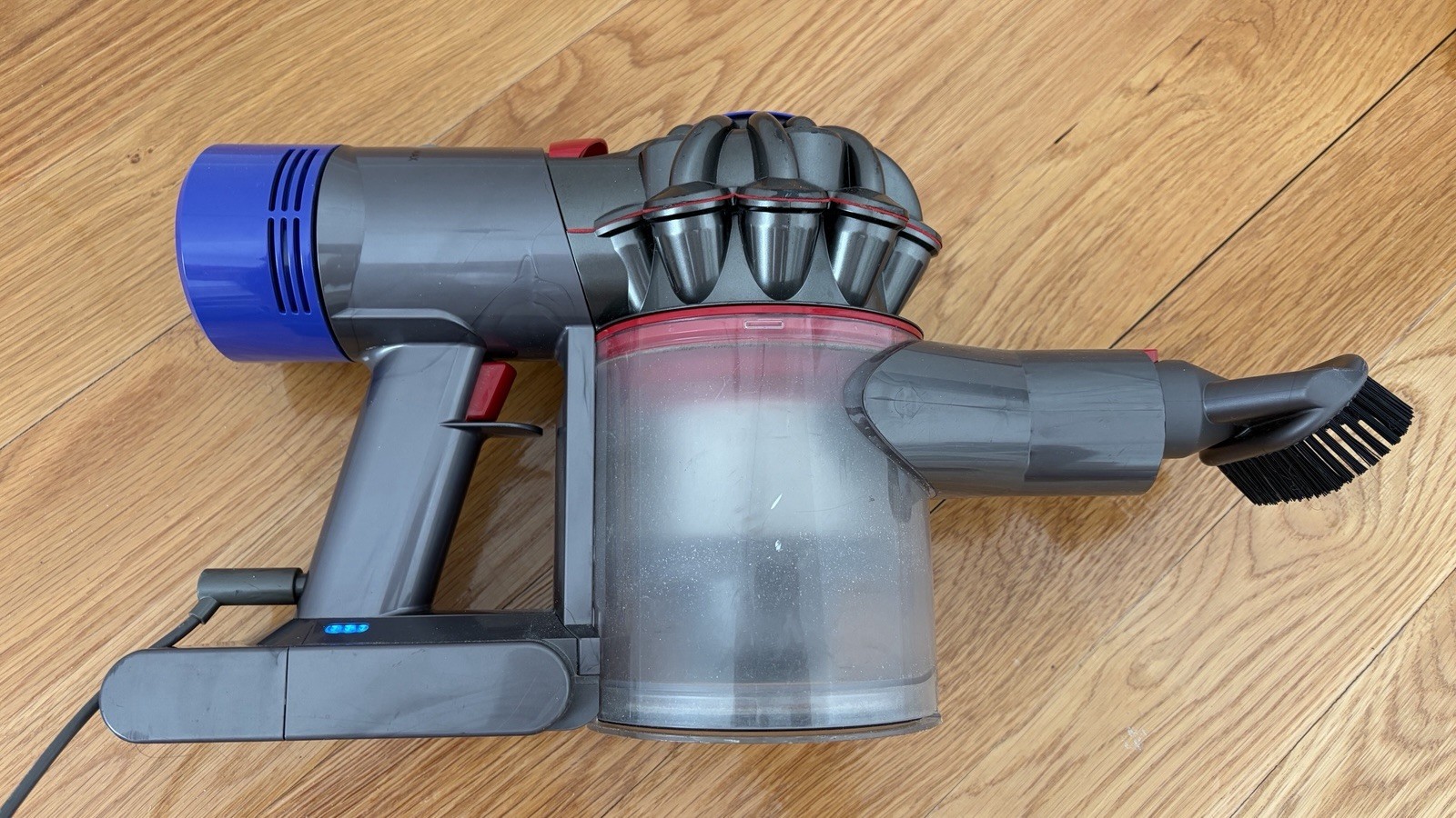 Dyson V8 Absolute Vacuum - photo 4