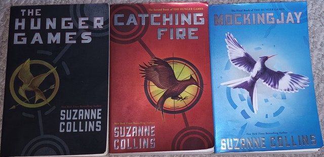 Hunger Games, Catching Fire, Mockingjay Trilogy Books