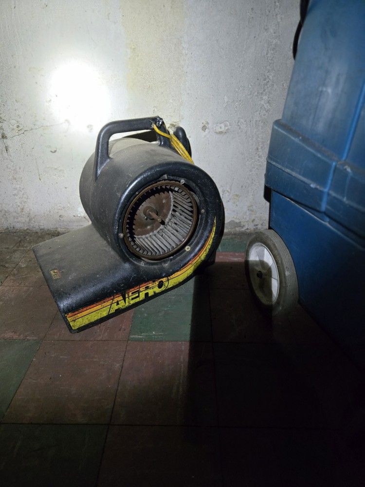 Industrial Carpet Cleaner & Blower - photo 4