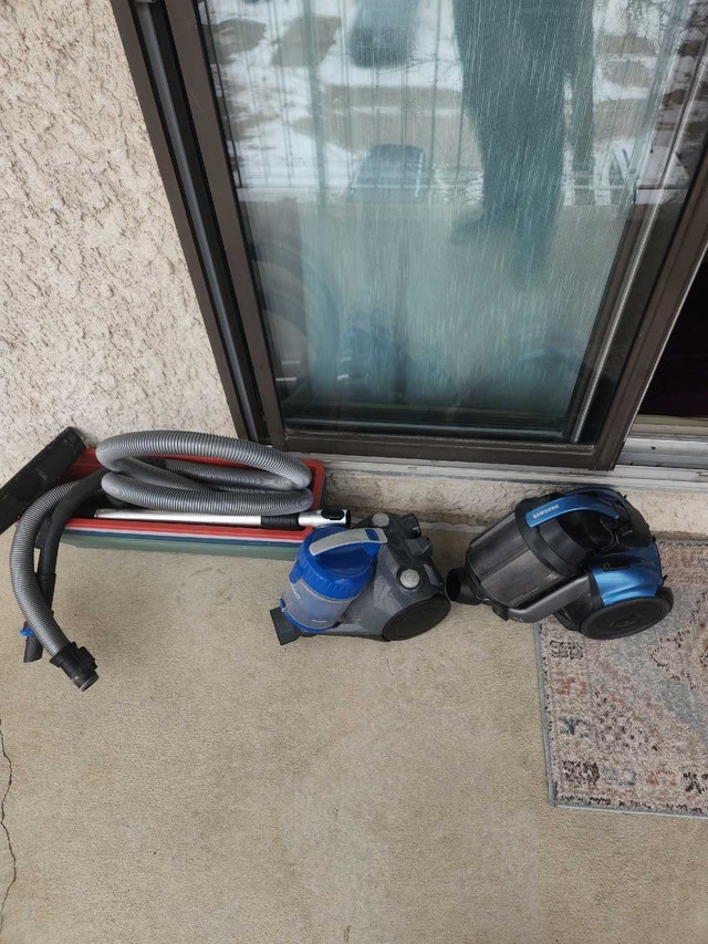 Hoover and Samsung Canister Vacuums - photo 2