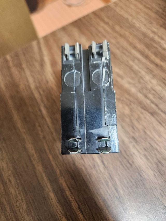 Square D 30 Amp Breaker - photo 4