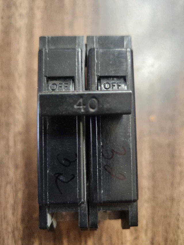 COMMANDER Circuit Breaker 40 Amp