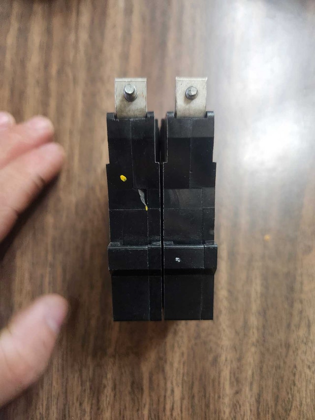 COMMANDER Circuit Breaker 40 Amp - photo 3