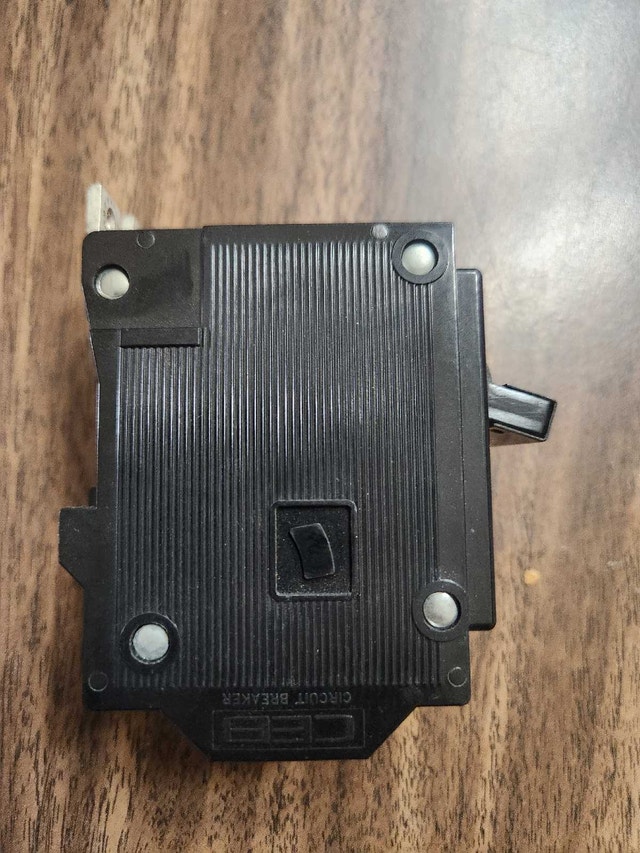 COMMANDER 30A Circuit Breaker - photo 2