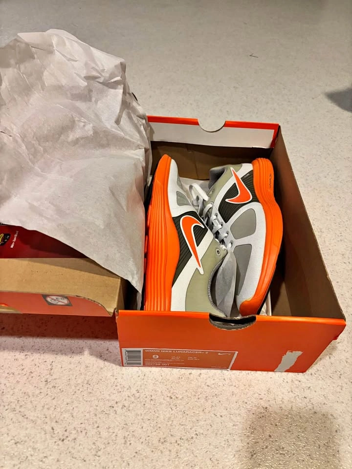 New orange/grey Nike Lunaracer+ 2 women's running shoes size 9 - photo 2