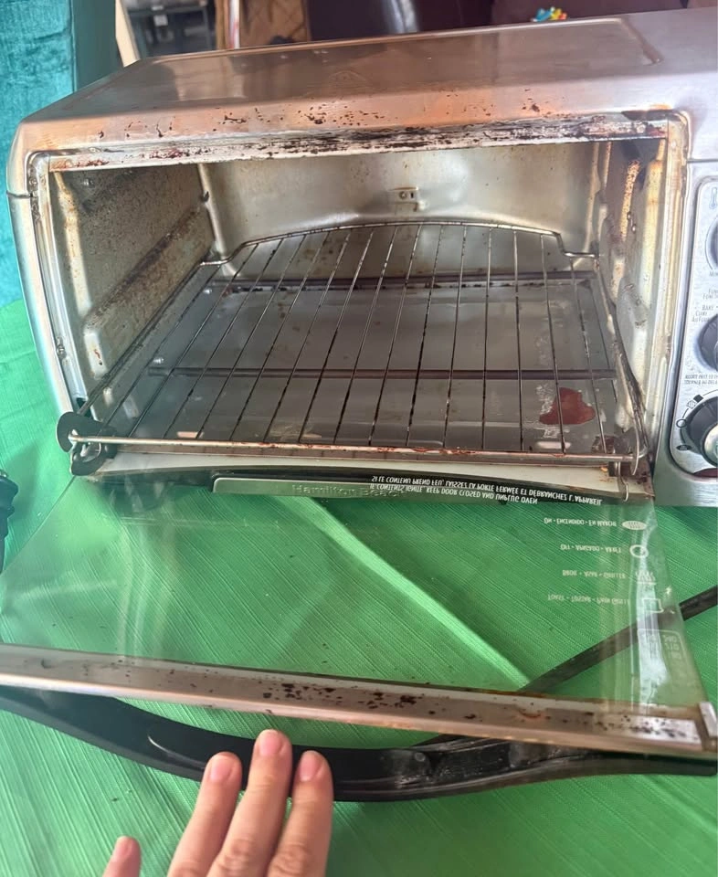Hamilton Beach Toaster Oven - photo 2