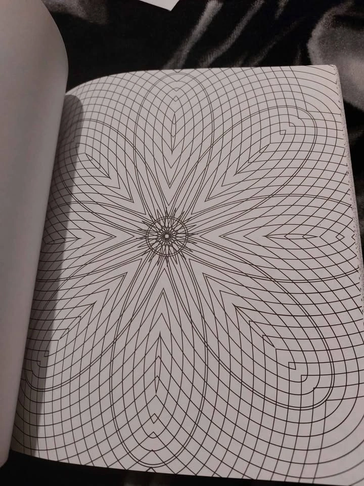 Mosaic Pattern Coloring Book - photo 5