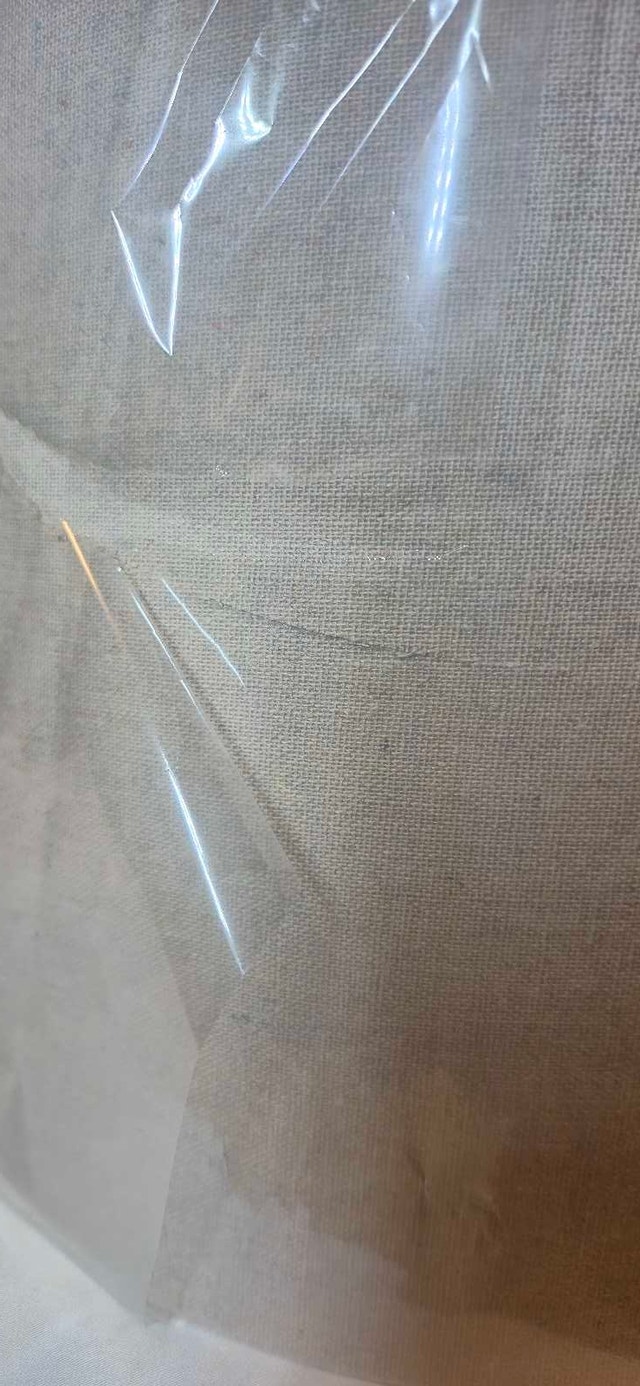 Linen looking Lamp shade, small rip - photo 4