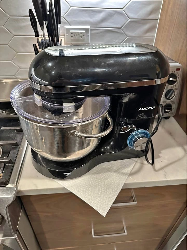 Aucma Stand Mixer 6.5Qt with Attachments