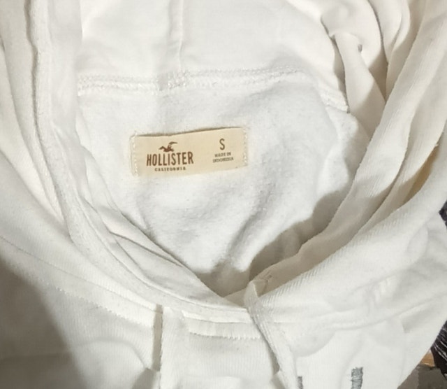 HOLLISTER Women's Small Graphic Hoodie Shirt, Off White - photo 2