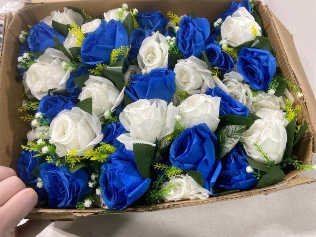 10 Pcs Royal Blue & White Fake Flower Kissing Balls - photo 5