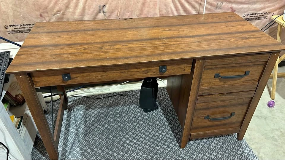 Medium Oak-Finished Wooden Desk
