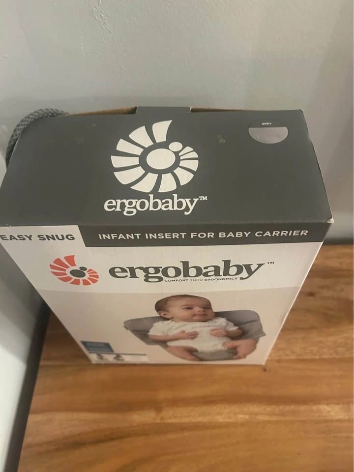 Ergobaby Easy Snug Infant Insert - photo 4