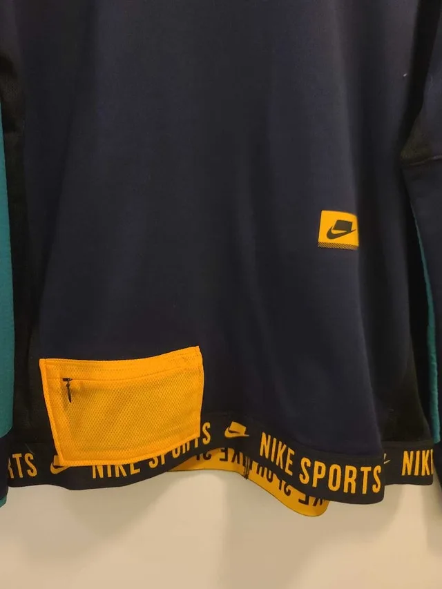 Nike Sports Pullover Medium - photo 3