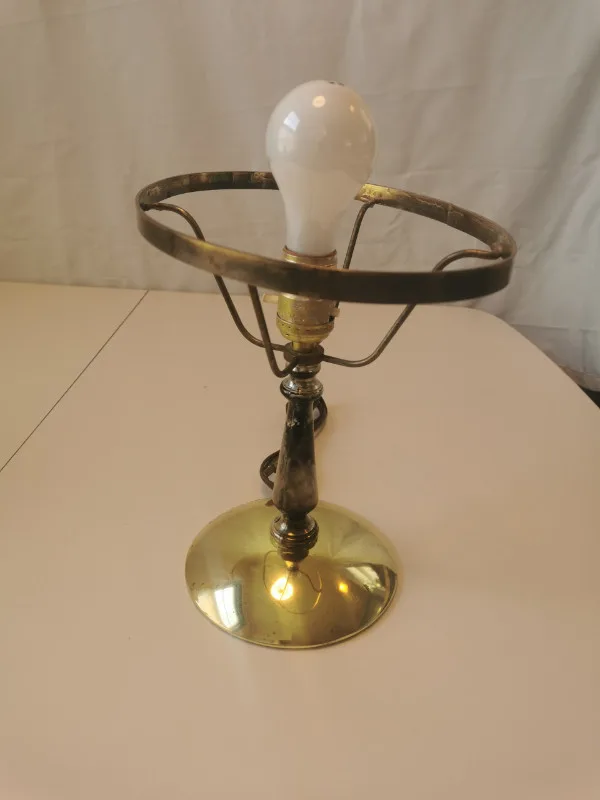 Table Lamp Milk Glass Ribbed Shade Brass Base Vintage image indicator(10)