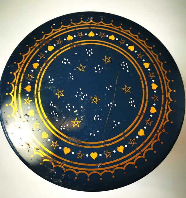 Biscuit Tin Norwegian Christmas Angels image indicator(3)