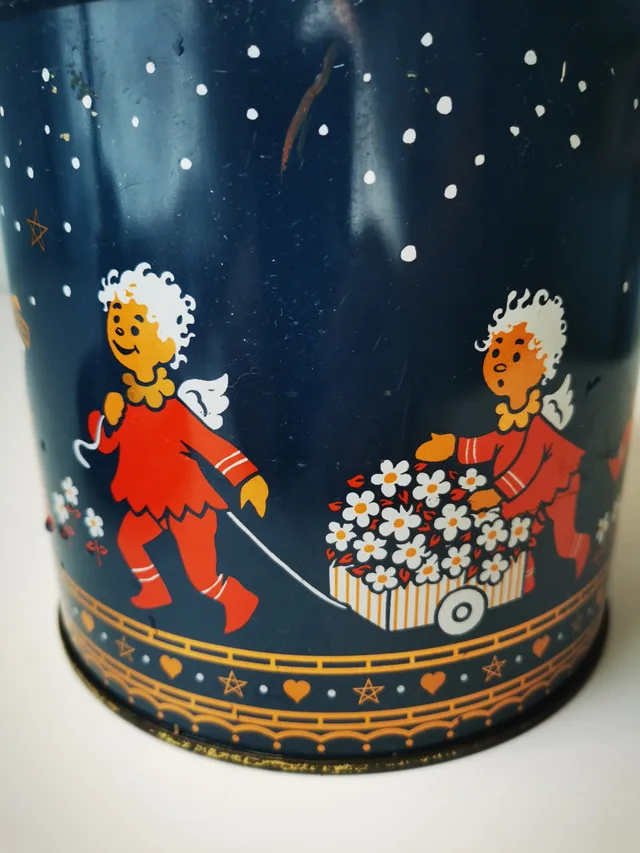 Biscuit Tin Norwegian Christmas Angels image indicator(4)