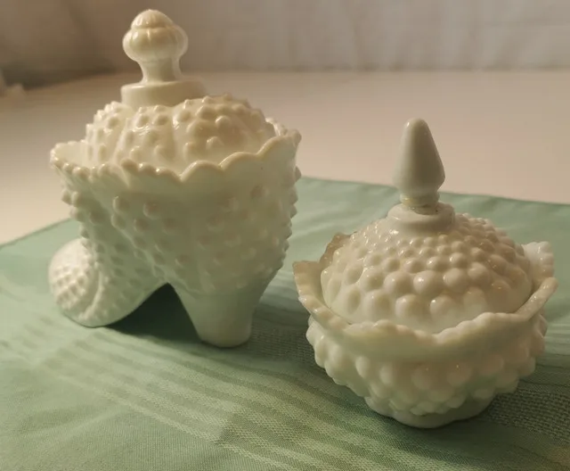 White Hobnail Shoe, Hobnail Trinket Container's Fenton Vintage thumbnail