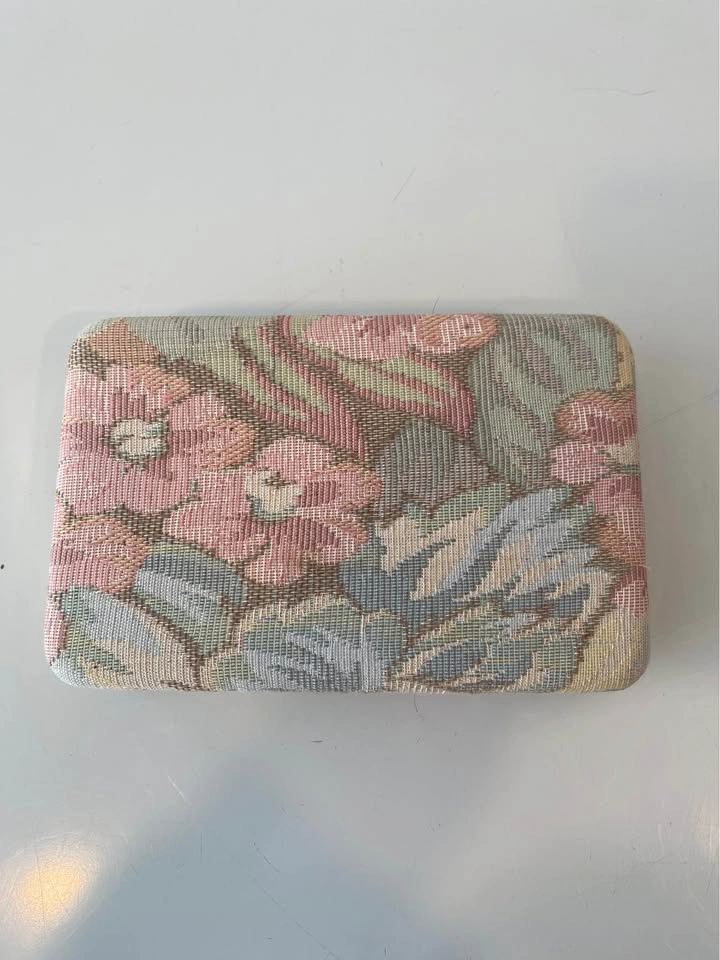 Vintage 80s Tapestry Travel Jewelry Box Cottagecore Vibes 🌸 - photo 3