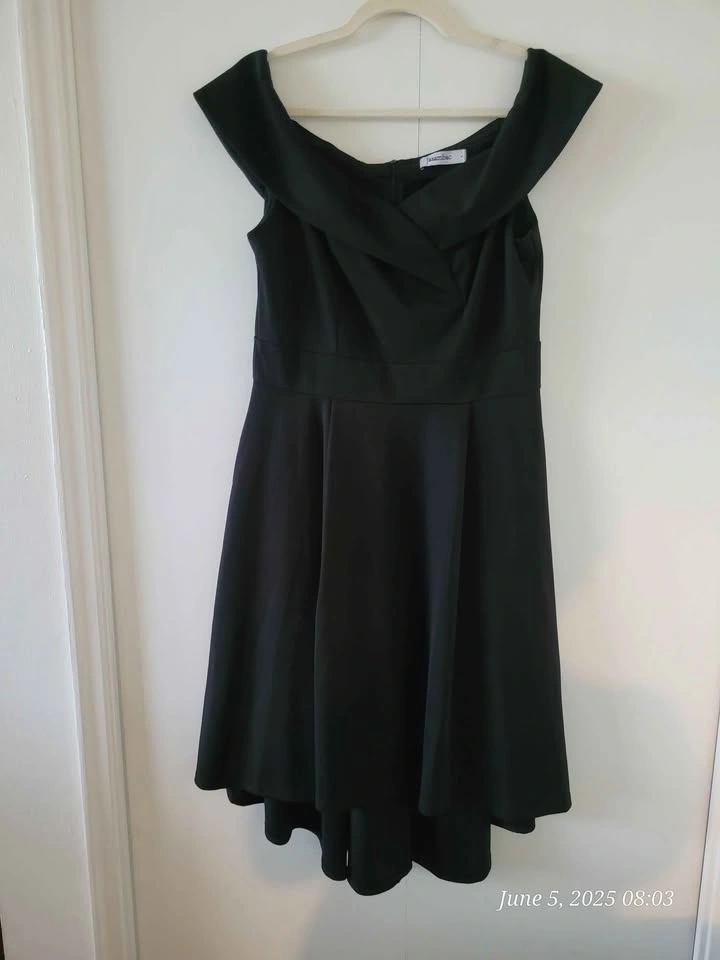 Women dresses and more - photo 4