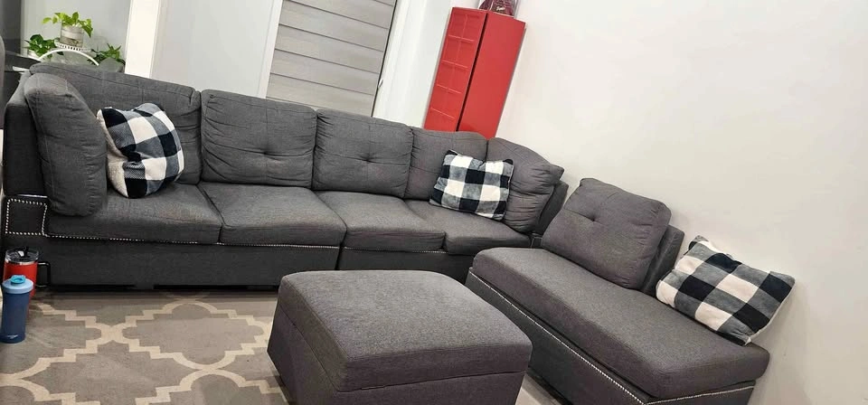 7 seater sectional - mint condition from very clean home