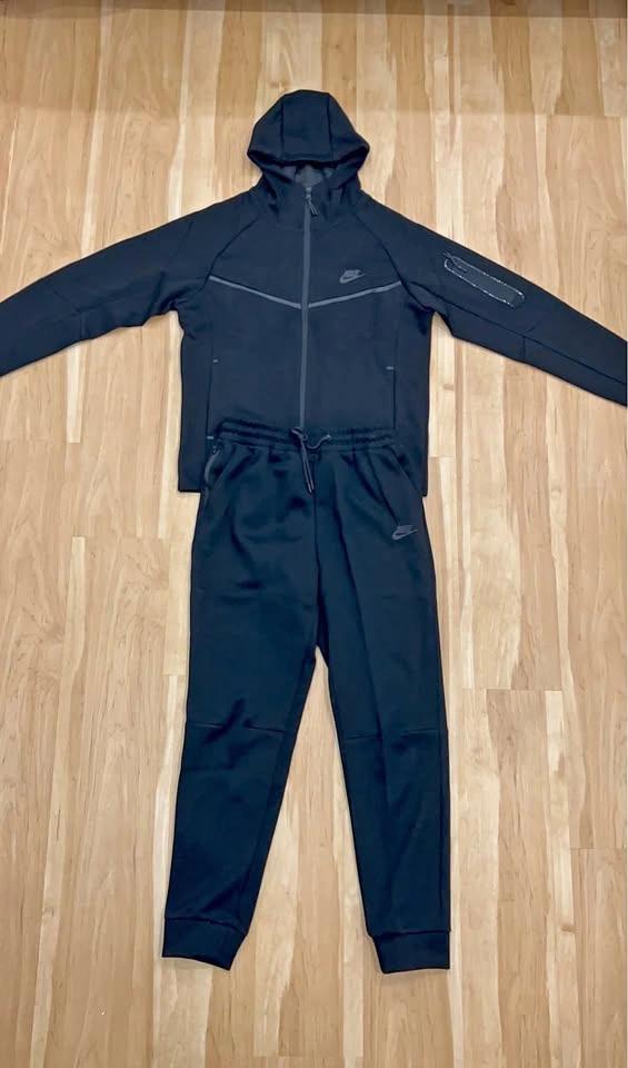 Nike Tech Fleece Tracksuit - All Black (Size S)
