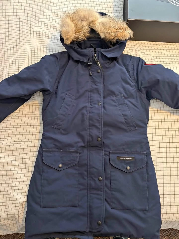 Canada Goose Trillium Parka - Navy - Female - Size M
