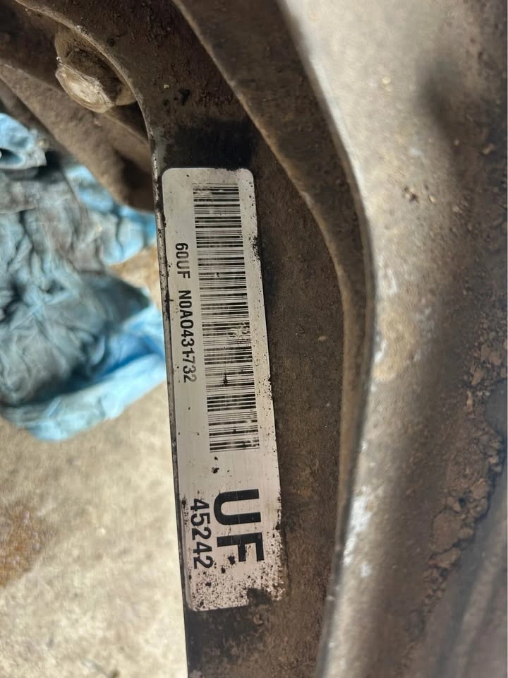 2002 Sierra 1500 4x4 Transmission w/ Transfer Case - photo 4