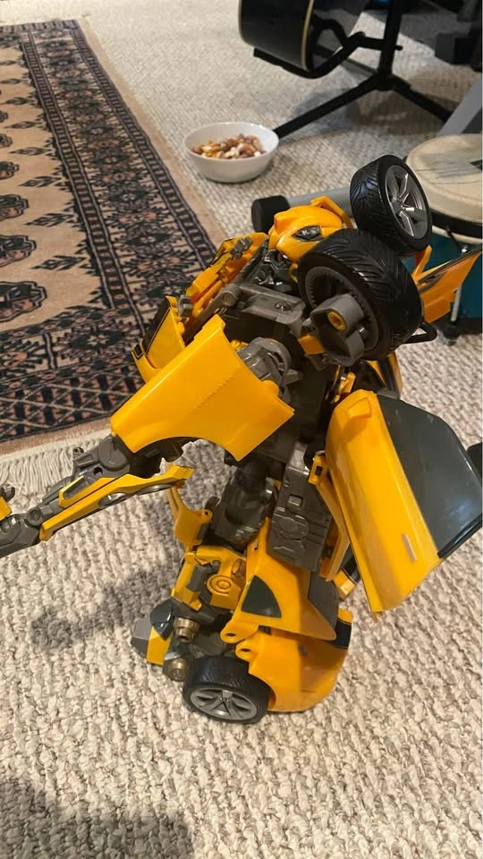 Bumblebee Transformer Figurine 95$ OBO - photo 4