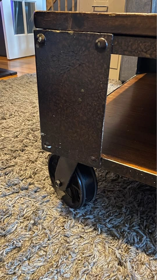 Center Table Rustic 31.5x52x17 … 165$ OBO - photo 4