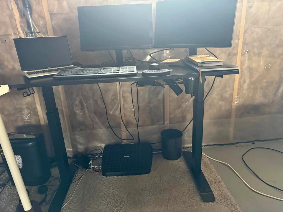 Height Adjustable Desk - Legacy SE Pickup
