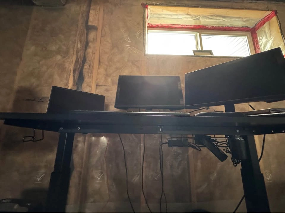 Height Adjustable Desk - Legacy SE Pickup - photo 3